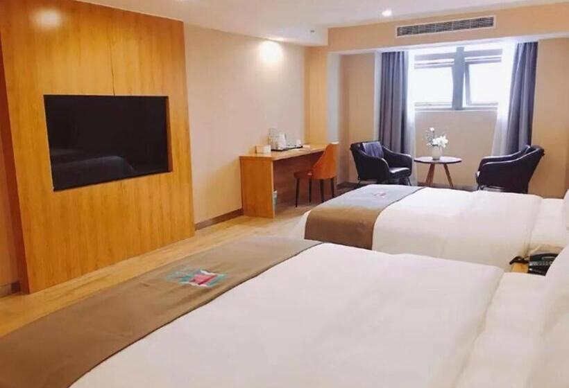 Pai Hotel·chongqing Jiangbei Airport Changfu Road Light Rail Station