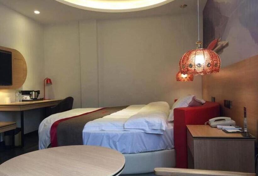 Thank Inn Hotel Hubei Huanggang Hong An County Hong An No.1 Middle School