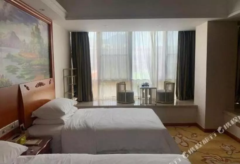 Vienna Hotel Fujian Quanzhou Anxi County Baolong Square