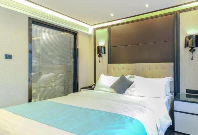 Xana Hotelle·nanchang Bayi Square Metro Station