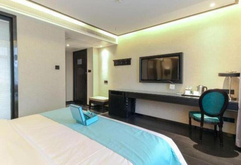 Xana Hotelle·nanchang Bayi Square Metro Station