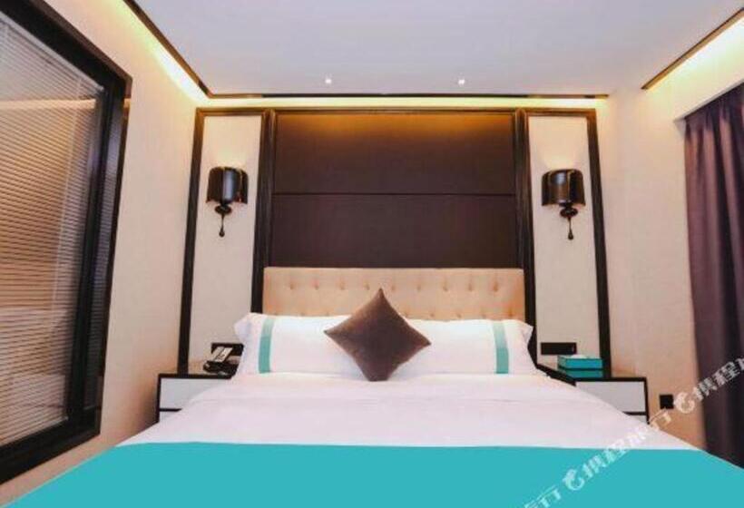 Xana Hotelle·nanchang Bayi Square Metro Station