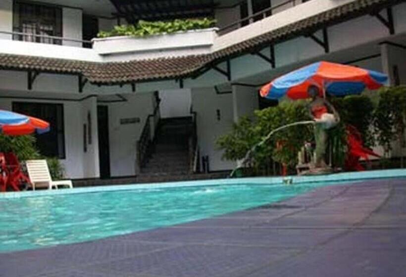 בית מלון כפרי Arumbai