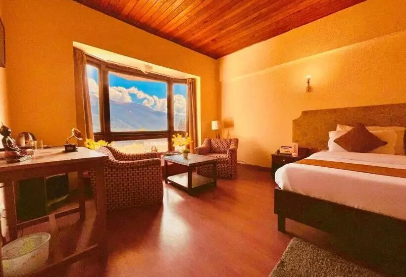 هتل Ramayan Resort, In City Centre Manali By Ramanand Sagar
