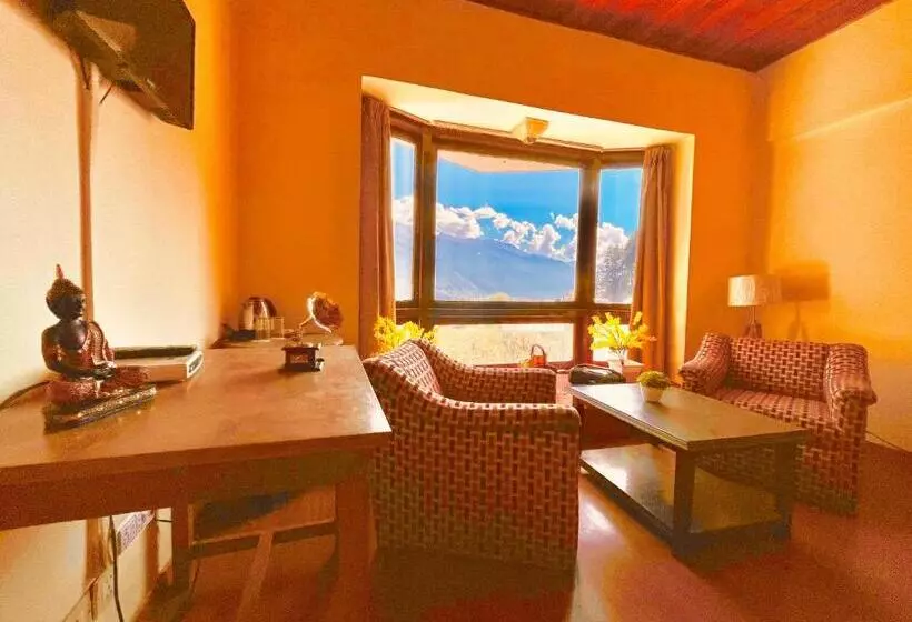 هتل Ramayan Resort, In City Centre Manali By Ramanand Sagar