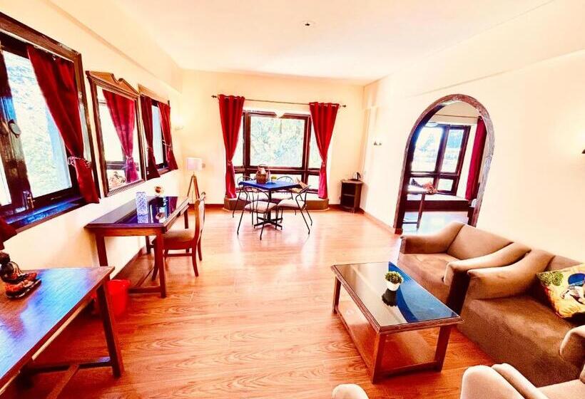 Hotelli Ramayan Resort, In City Centre Manali By Ramanand Sagar