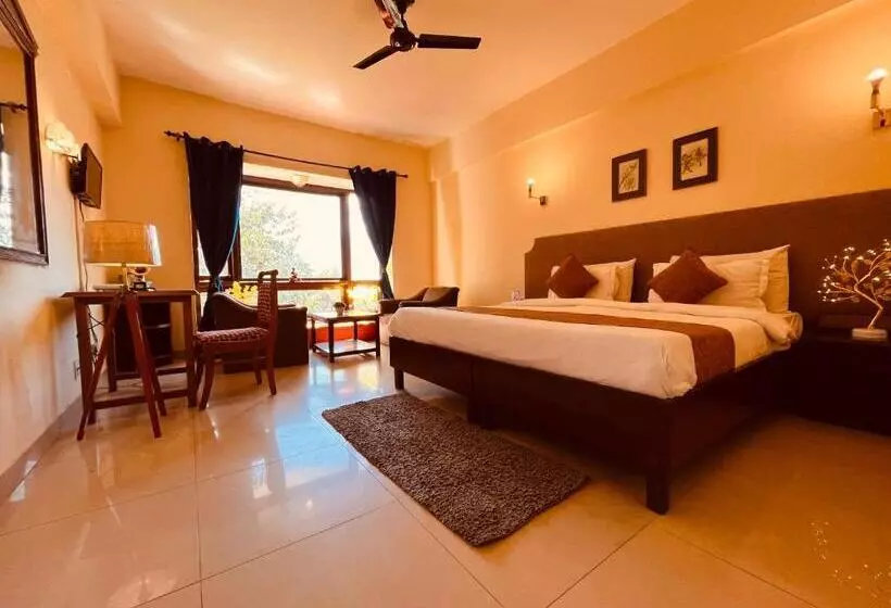هتل Ramayan Resort, In City Centre Manali By Ramanand Sagar