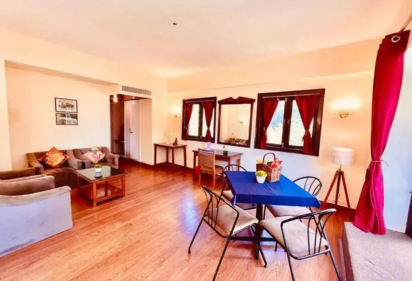 هتل Ramayan Resort, In City Centre Manali By Ramanand Sagar