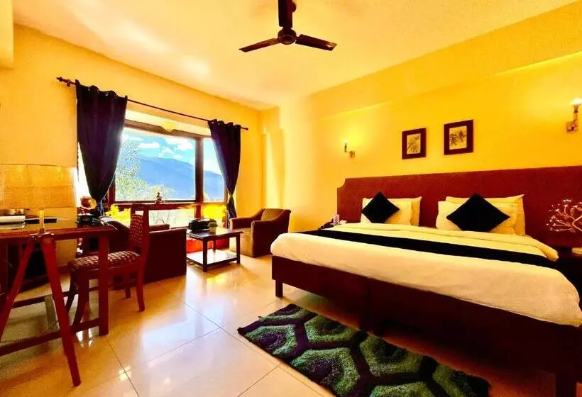 هتل Ramayan Resort, In City Centre Manali By Ramanand Sagar