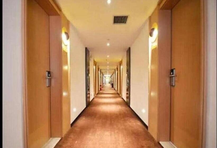 Iu Hotel Zhengzhou Xinzheng Sias International University Branch