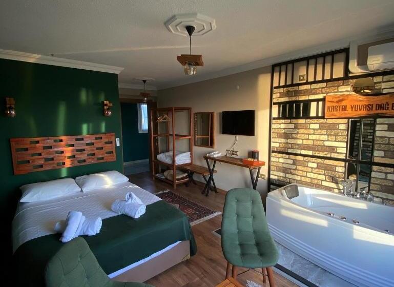Kartal Yuvası Dağ Evi Otel