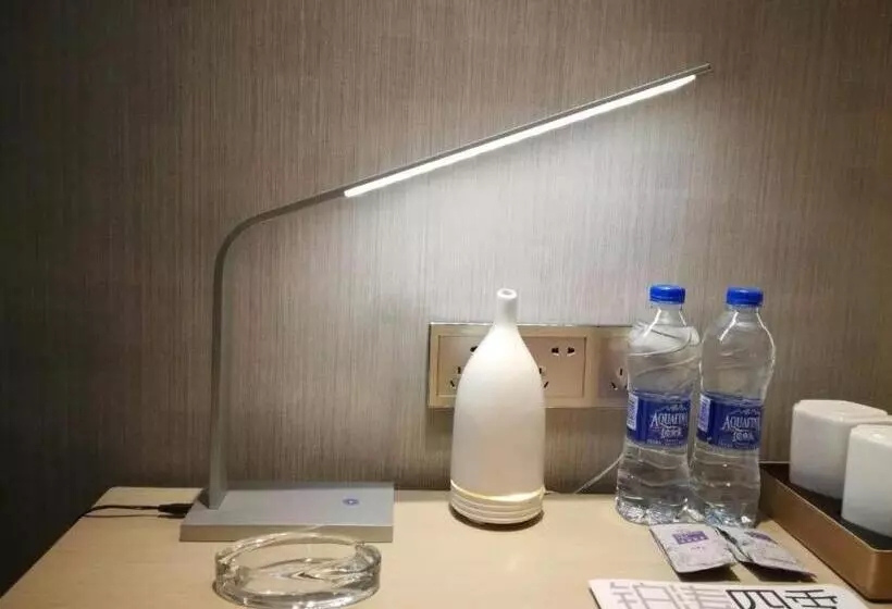 Lavande Hotels Urumqi Xinmin West Street Hongda Plaza