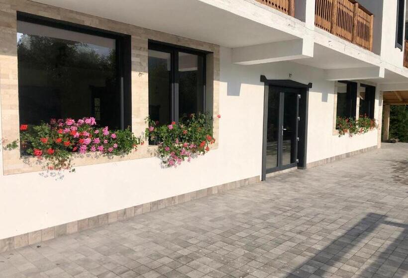 Курорт Chalet Ines