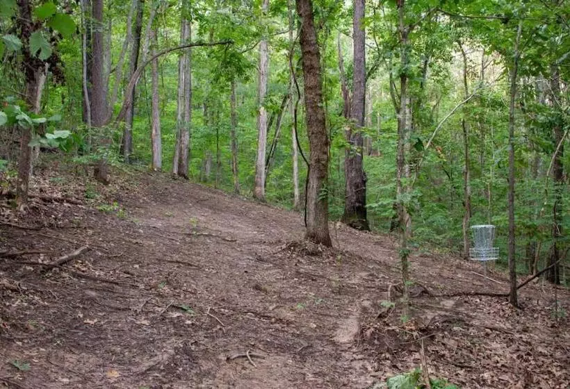 リゾートホテル Maple Luxury Treehouse Near Lake Guntersville