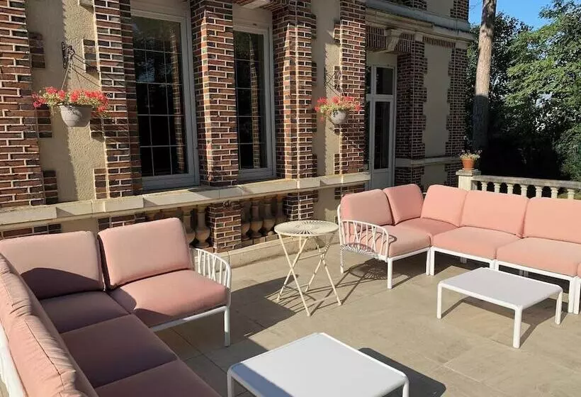 Majatalo Château De Ligny