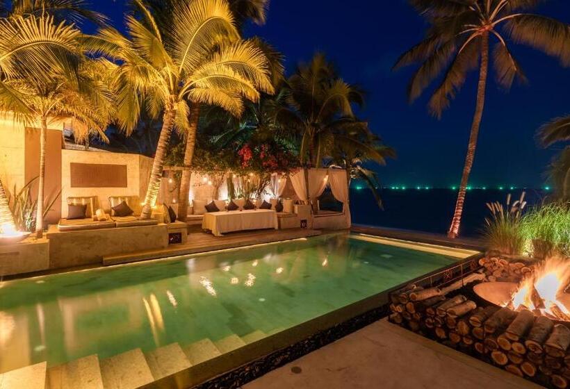 پانسیون Odyssey   Luxury Beachfront Boutique