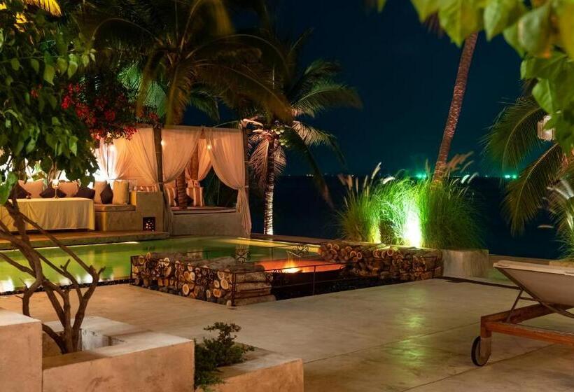 پانسیون Odyssey   Luxury Beachfront Boutique