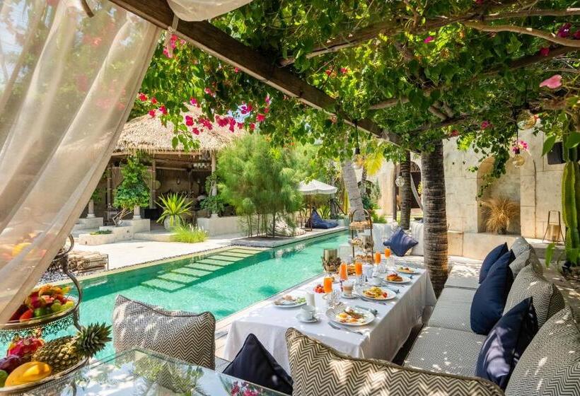 پانسیون Odyssey   Luxury Beachfront Boutique