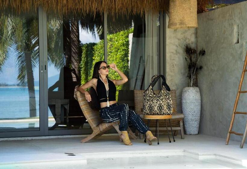 پانسیون Odyssey   Luxury Beachfront Boutique