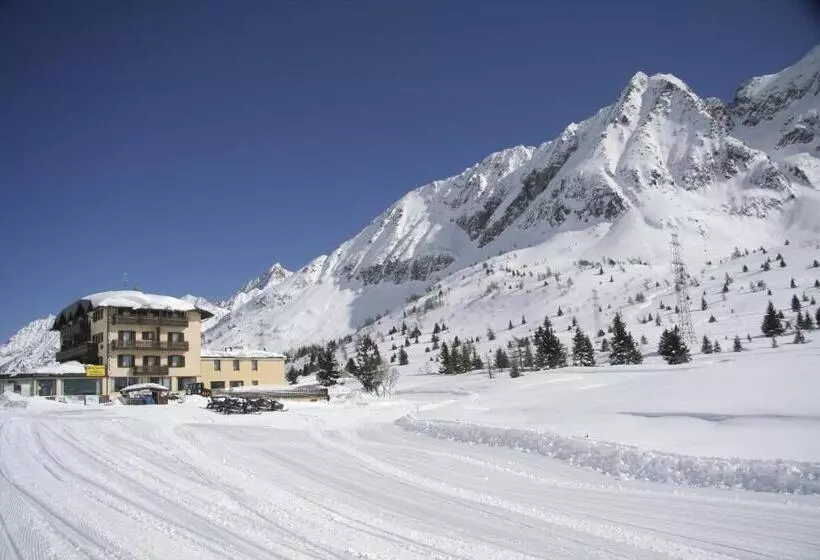 Hotelli Dolomiti