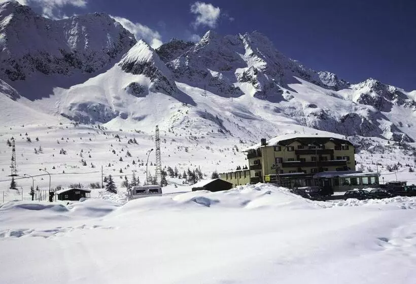 Hotelli Dolomiti
