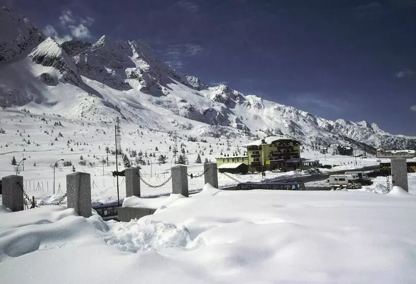 Hotelli Dolomiti
