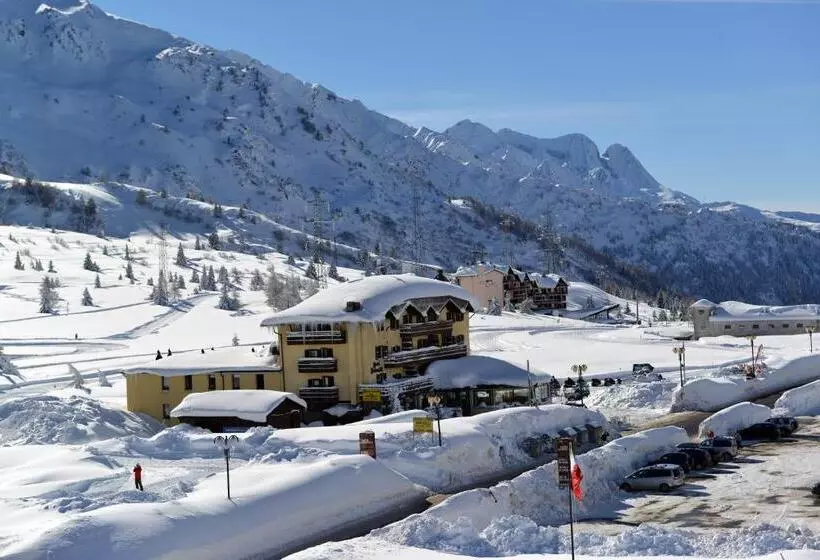 Hotelli Dolomiti