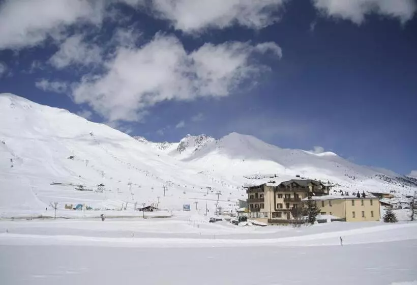 Hotelli Dolomiti