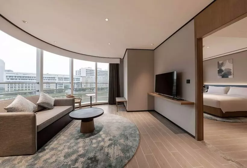 ホテル Hilton Garden Inn Nantong Xinghu