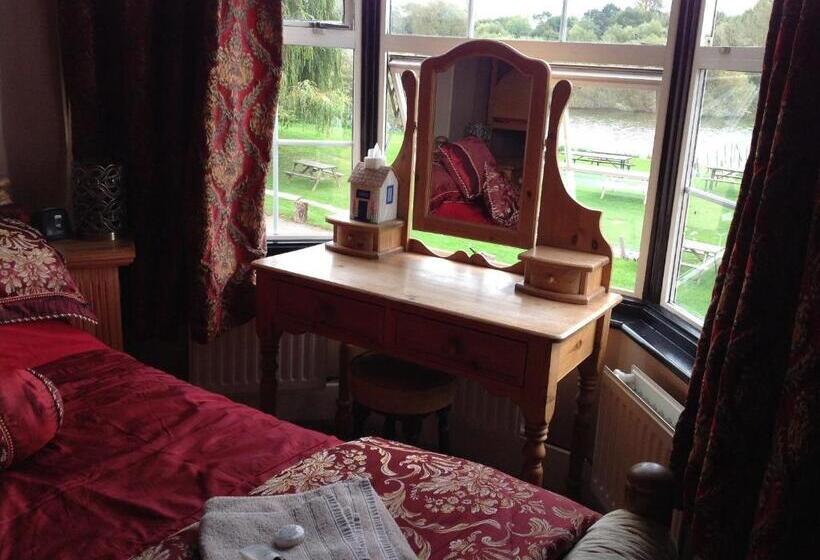 فندق صغير Lower Lode Inn