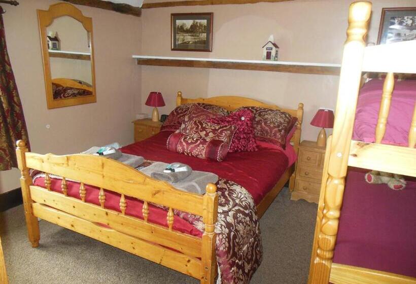 فندق صغير Lower Lode Inn