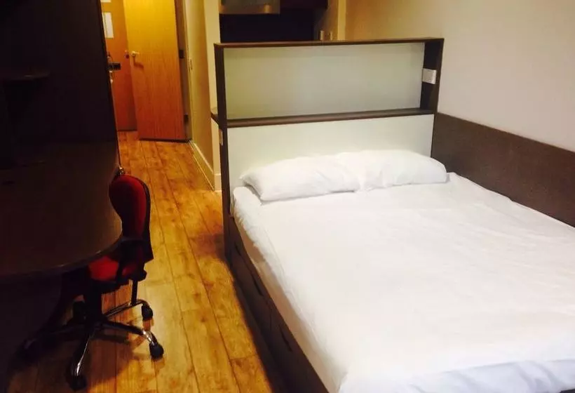 Residenssi Dashwood Studios