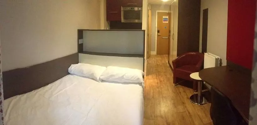 Residenssi Dashwood Studios