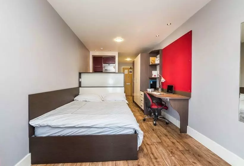 Residenssi Dashwood Studios