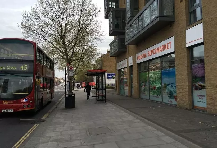 Residenssi Dashwood Studios