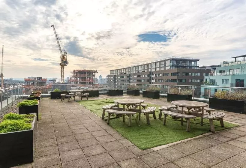 Residenssi Dashwood Studios