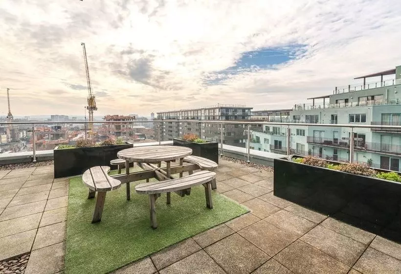 Residenssi Dashwood Studios