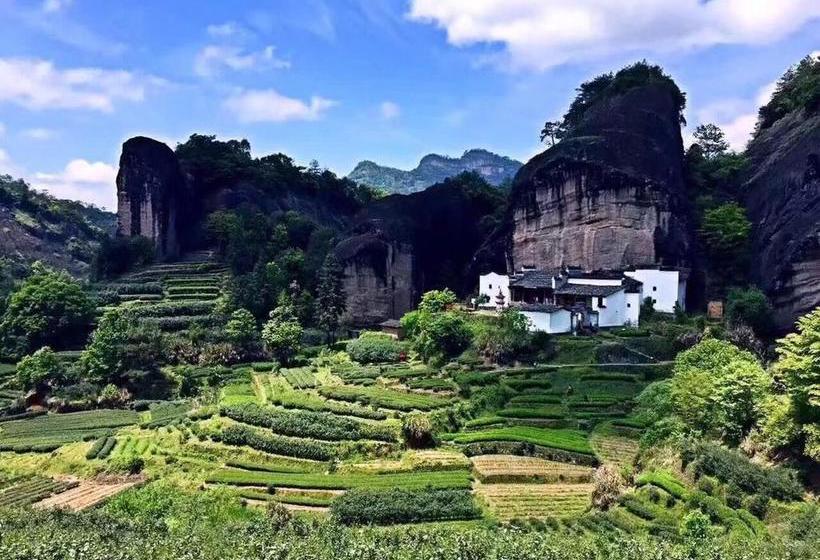 Wuyi Mountain Da Wang Peak Youth Hostel