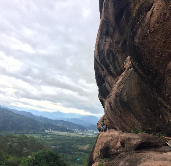 Wuyi Mountain Da Wang Peak Youth Hostel