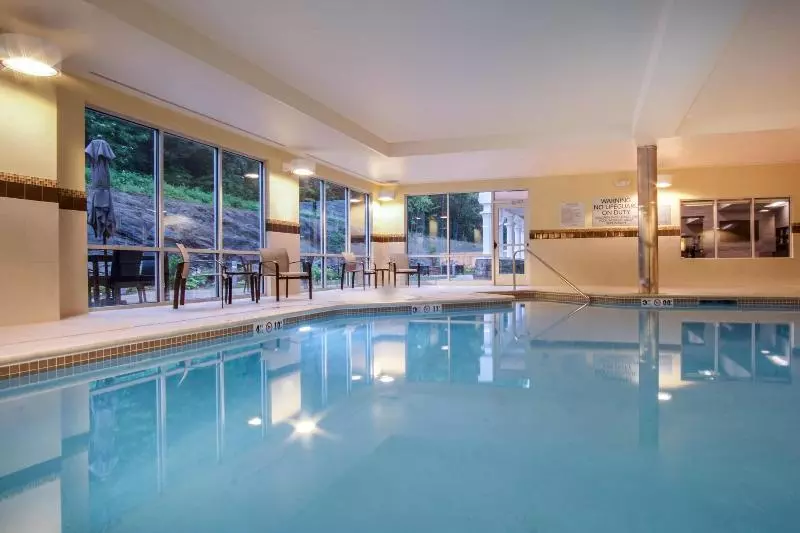 ホテル Courtyard By Marriott Lenox Berkshires