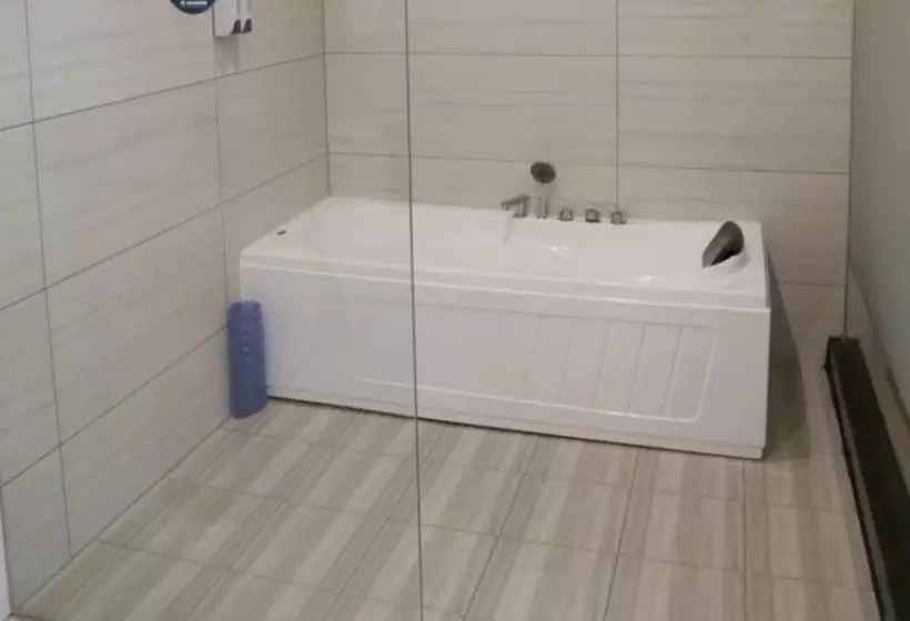 Hotelli Greentree Inn Tianjin Jinnan District Xiaozhan Training Park Express