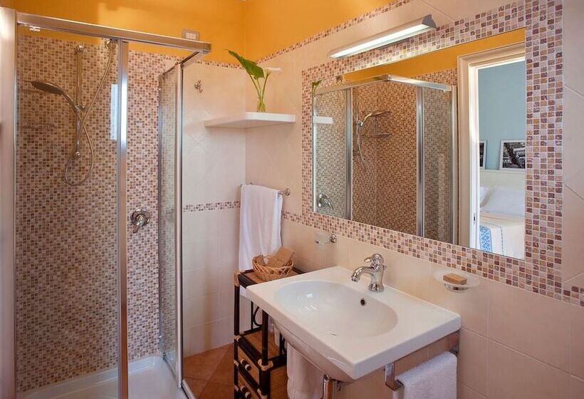 בית מלון כפרי Marin