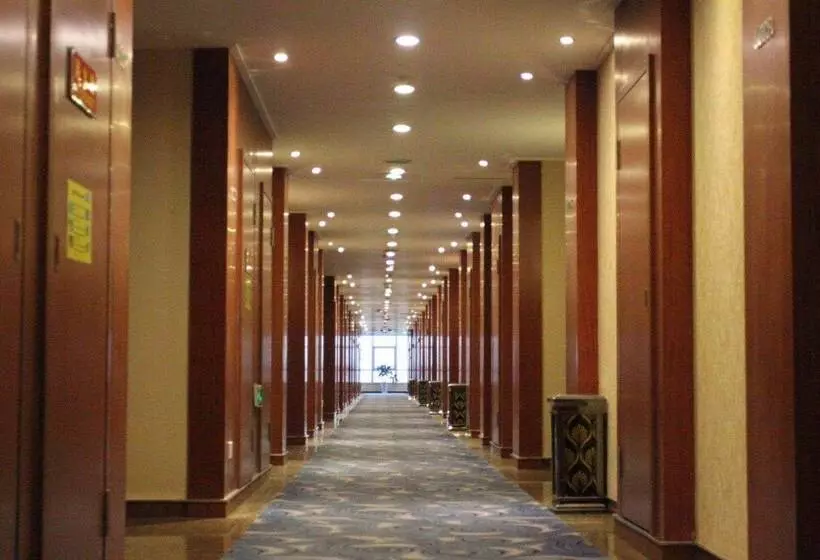 Hotelli Qingdao Tianrunjinwang