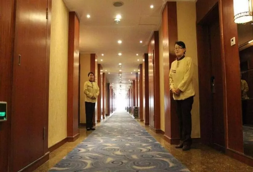 Hotelli Qingdao Tianrunjinwang