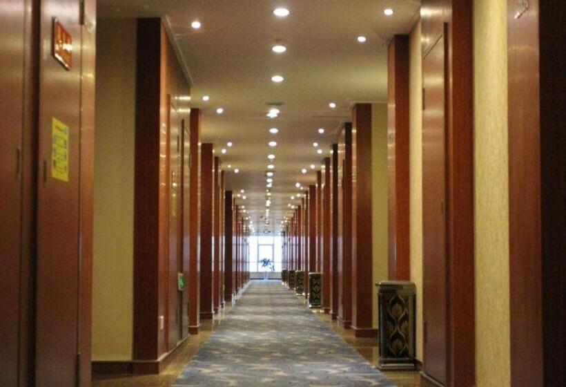 Hotel Qingdao Tianrunjinwang