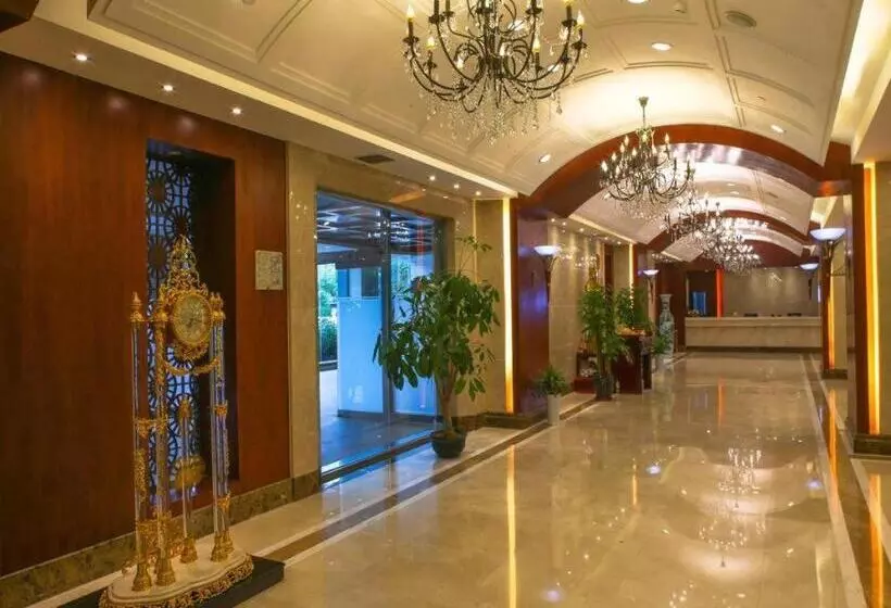 Hotelli Qingdao Tianrunjinwang