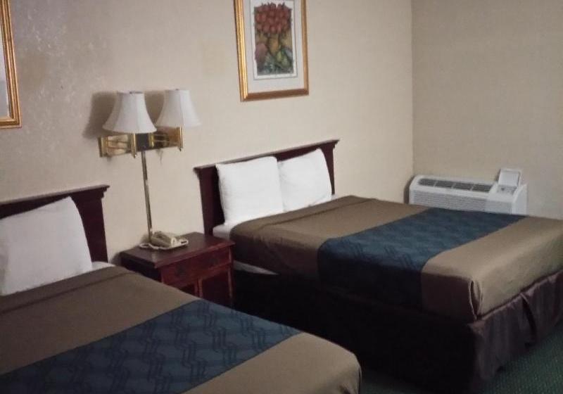 בית מלון כפרי Rodeway Inn