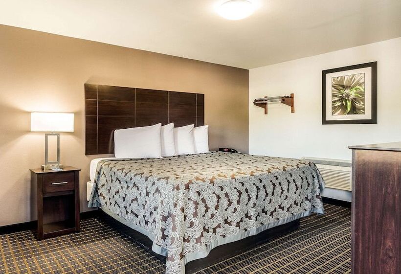 בית מלון כפרי Rodeway Inn Middleboroplymouth