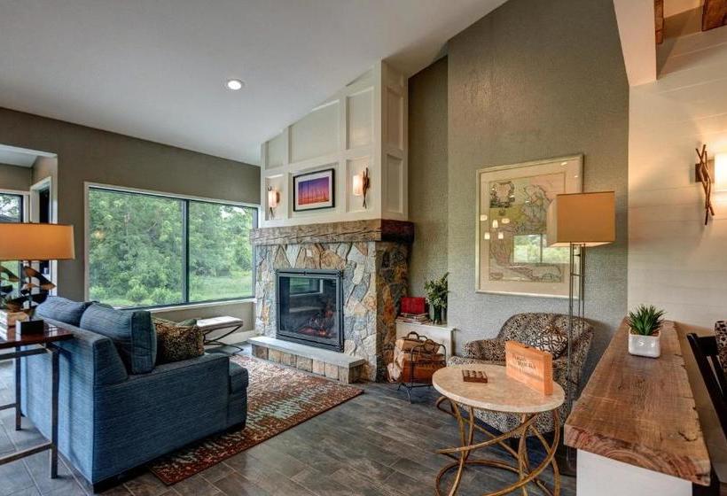 Garrison Hotel & Suites Dover Portsmouth, Ascend Hotel Collection