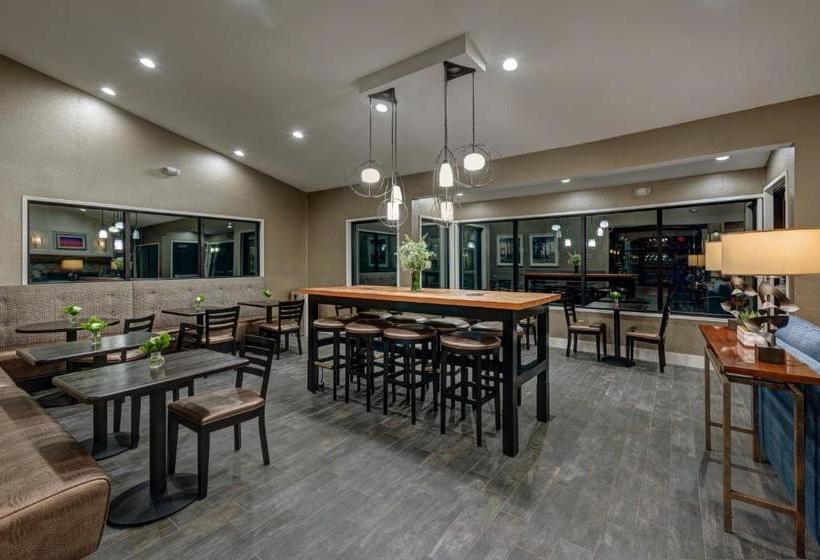 Garrison Hotel & Suites Dover Portsmouth, Ascend Hotel Collection